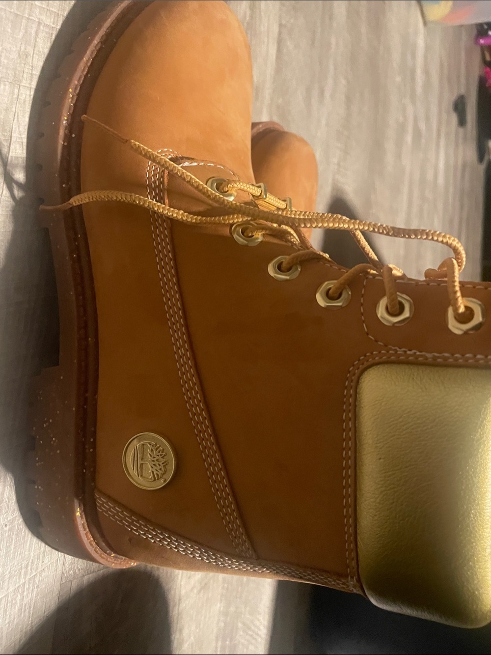 Timberland Wheat Tan Lace-Up Leather Ankle Boots with Gold Collar